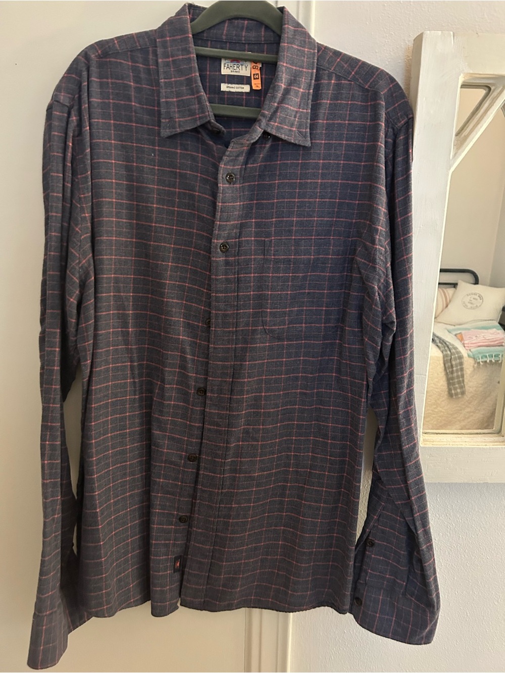 Faherty Navy Plaid Long-Sleeve Button-Down Shirt with Pink Windowpane